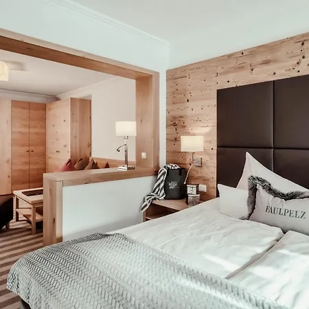 Hotell St. Georg Zum Maurach (Achensee)