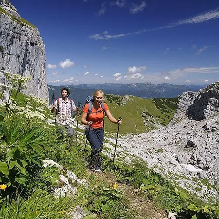 St. Georg Zum Szálloda 4*