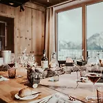 St. Georg Zum Szálloda 4*