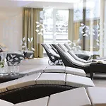 Ξενοδοχείο St. Georg Zum 4*